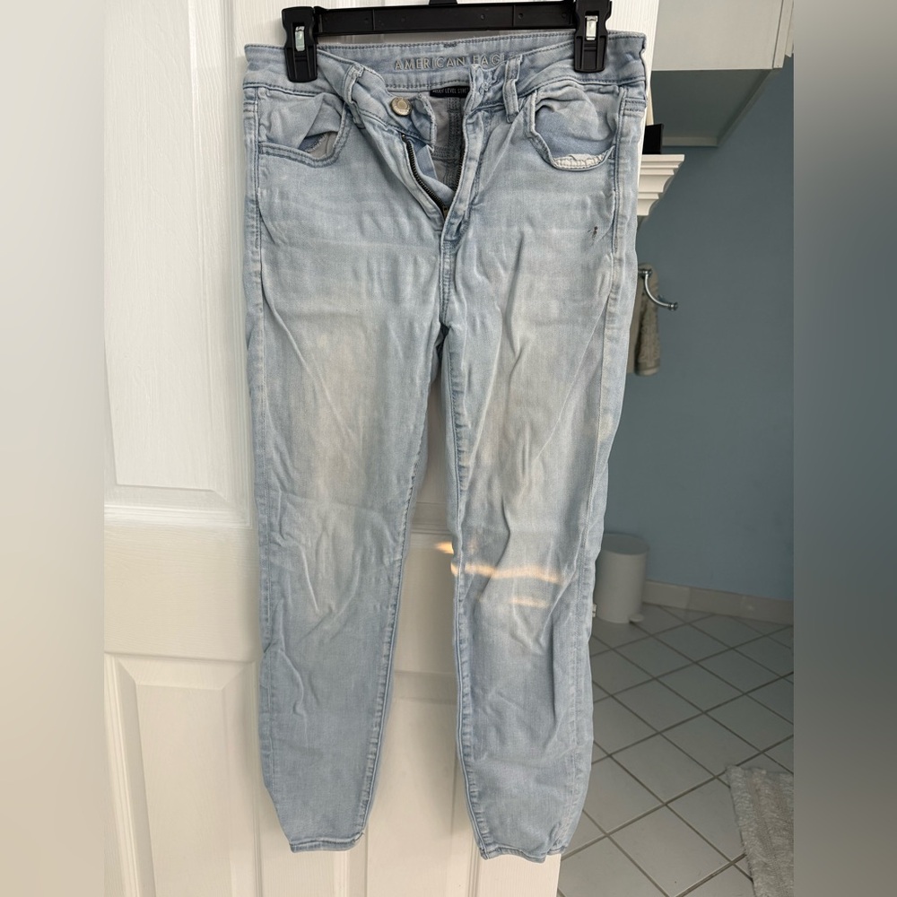 American Eagle Outfitters Light Wash Hi-Rise Jegging